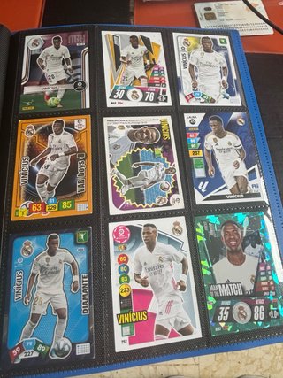 Lote de 9 cromos de Vinicius Jr.