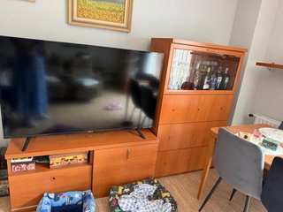 Mueble TV y Vitrina de Madera