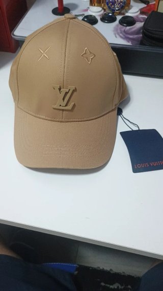 Gorra Louis Vuitton Beige