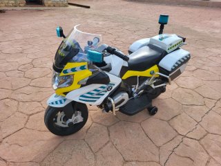 Moto de batería Guardia Civil de Tráfico