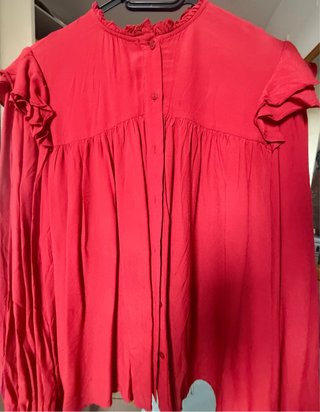 Blusa Roja con Volantes
