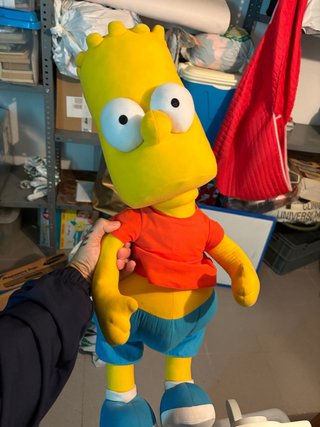 Muñeco de peluche de Bart Simpson