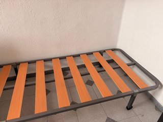 Somier de láminas con estructura metálica (son 2)