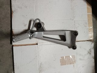 Estribera Trasera Derecha Honda VFR 750 2