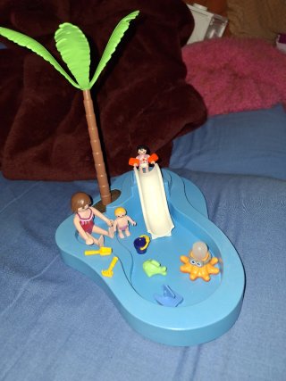 Set Playmobil Piscina con Tobogán