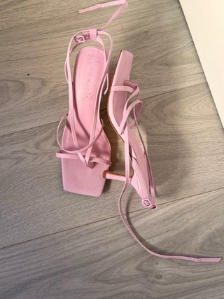 Sandalias de tacón rosas Primark