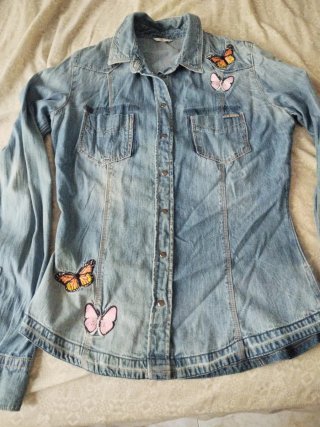 Camisa Tejana Guess con Mariposas