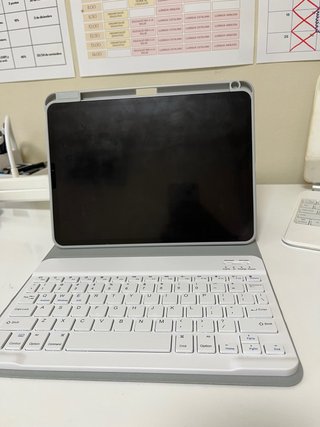 Funda con Teclado para iPad Pro 11 (4ª Gen) NUEVO