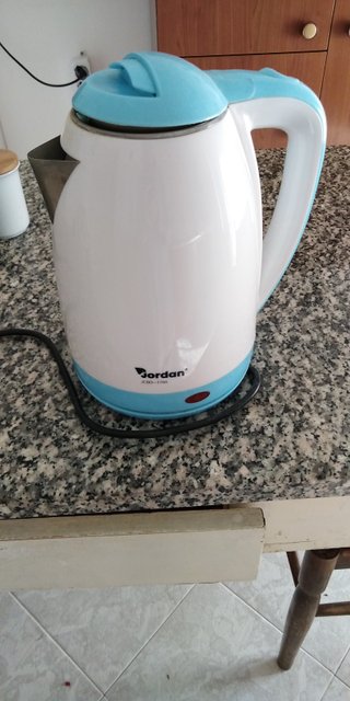 Bollitore Jordan Bianco e Azzurro