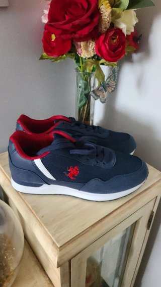 Zapatillas Deportivas Azul y Rojo
