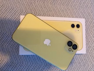 iPhone 11 128GB Amarillo