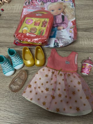 Lote de accesorios y ropa para muñeca Nancy