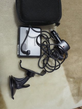 Navegador GPS Garmin con accesorios