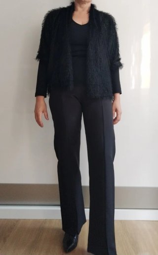 Chaqueta Negra con Flecos