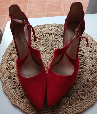 Zapatos de tacón rojos Buonarroti