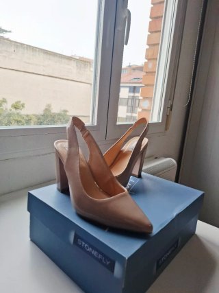 Zapatos de tacón Stonefly beige