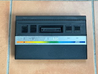 ATARI 2600 JR. REV. A LONG RAINBOW SOLO CONSOLE
