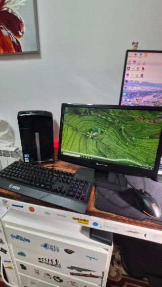 Ordenador de sobremesa completo Packard Bell