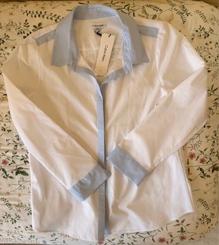 Camisa Mujer Calvin Klein Blanca y Azul