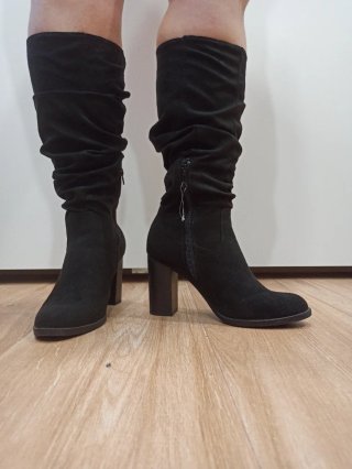Botas altas negras de tacón
