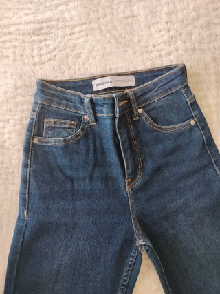 Pantalón Pitillo Super High Waist Bershka