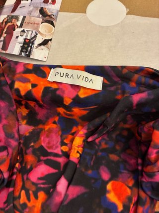 Vestido Pura Vida Multicolor Talla M puesto 1 vez