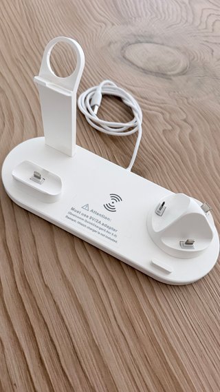 Base de carga 3 en 1 para iPhone y Apple Watch