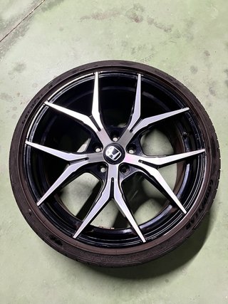Llantas 19 con Neumático Goodyear