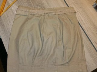 Falda Beige con Cinturón