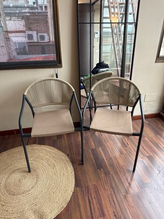 Set de 2 Sillas de Diseño