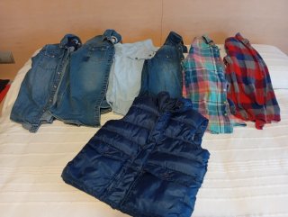 Lote niño de mas de 24 prendas: camisas, pantalone