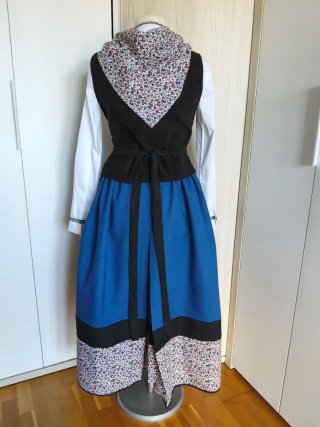 Traje Baserritarra -Neska "145 euros"