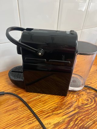Cafetera Nespresso De'Longhi Negra