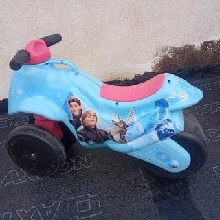 Moto Correpasillos Frozen INJUSA