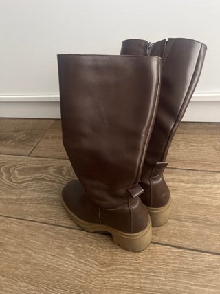 Botas Altas de Piel Marrón