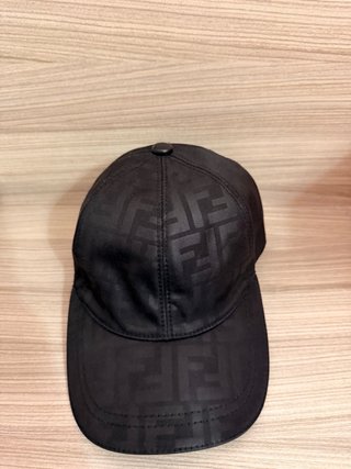 Gorra Fendi Negra