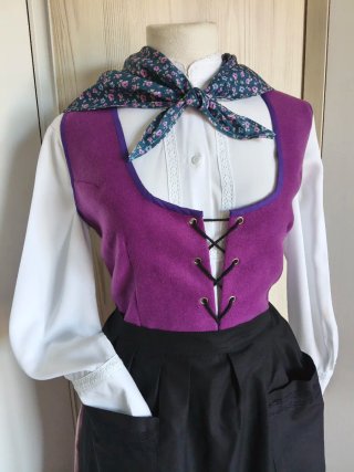 Traje Neska-Baserritarra"150 euros"