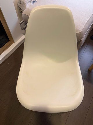 Silla de diseño blanca