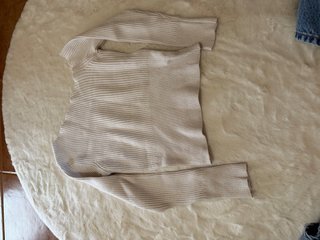 Top de punto beige