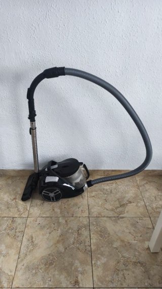Aspiradora Rowenta Compact Power XXL Sin Bolsa