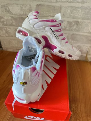 Zapatillas Nike Air TN Blancas y Rosas