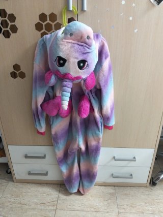Pijama/disfraz de Unicornio Talla: 6-8 años.