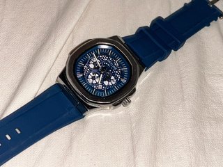 Reloj Skyline Azul y Plateado