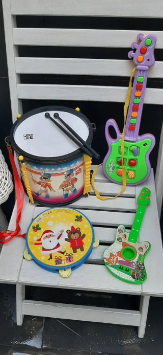 Set de 4 Juguetes Musicales Infantiles