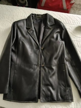 Chaqueta de Piel Negra
