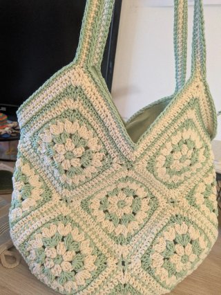 Bolso de Hombro de Crochet ( no tiene marca)