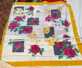 Pañuelo de Seda Caruso con Estampado Floral