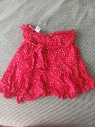 Falda pantalón roja con lunares blancos Zara