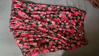 Falda midi flores Stradivarius Talla L