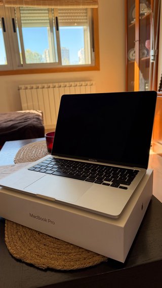 MACBOOK PRO 13” PIEZAS + FUNDA